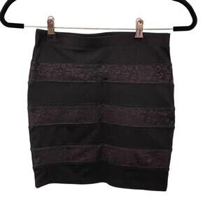 Forever 21 Black Fitted Mini Skirt Lace S